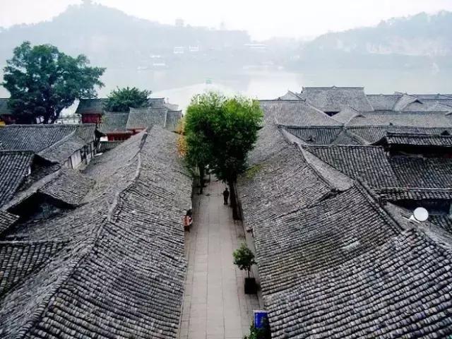 青瓦灰墻，高瓴飛檐，處處消磨時光
