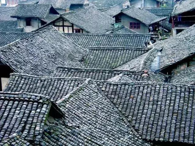 青瓦灰墻，高瓴飛檐，處處消磨時光